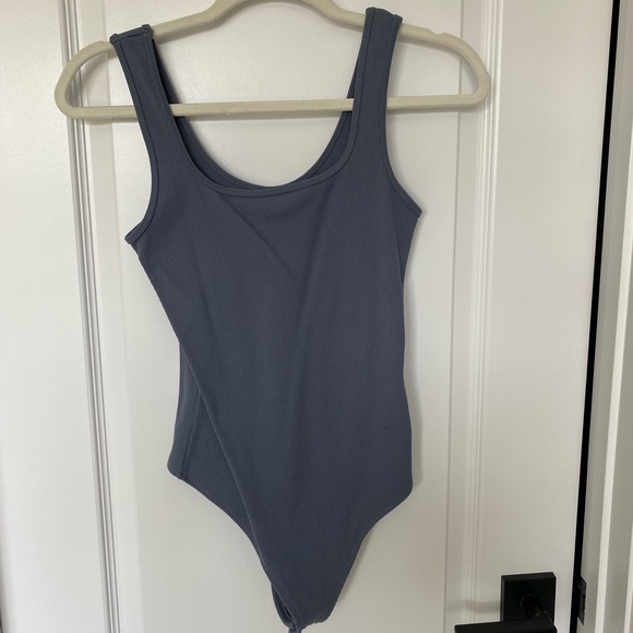 Abercrombie & Fitch Tops - Scoop neck ribbed bodysuit